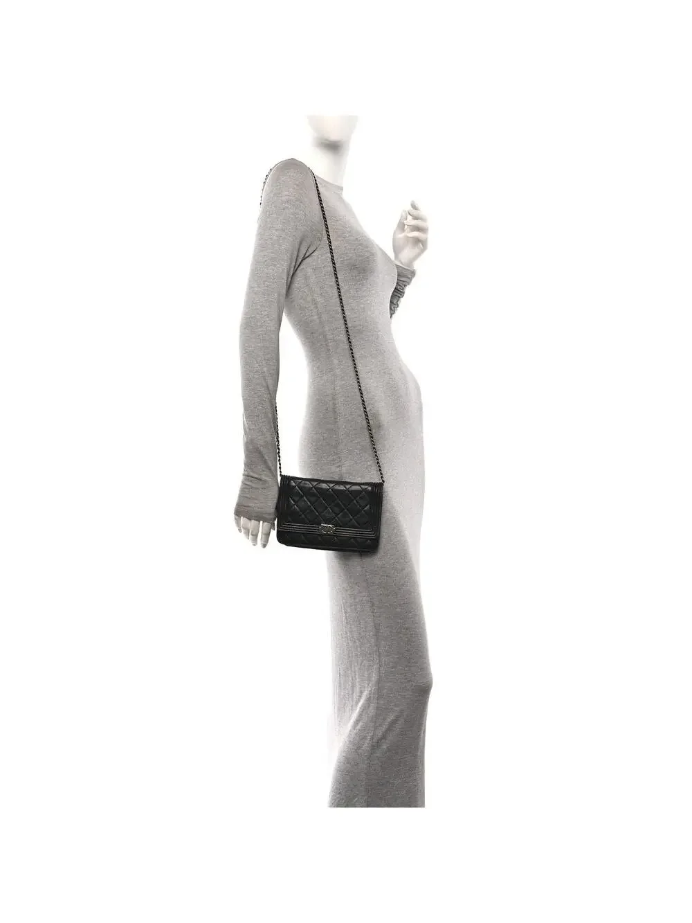 CHANEL indulge timeless